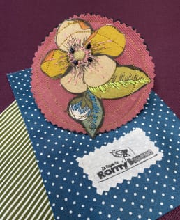 Broche Velours ronde fleur Moly kaki