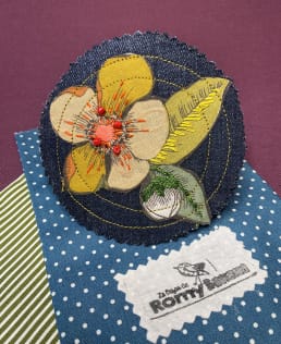 Broche Denim ronde fleur Moly kaki