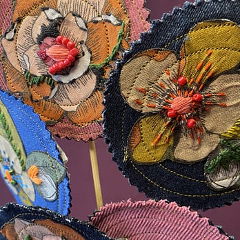 Broche Velours ronde fleur Pivoine orange